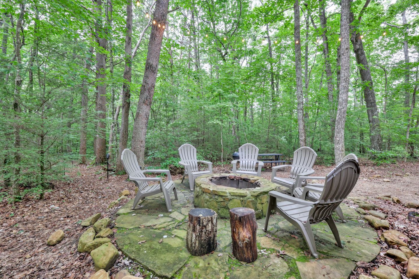 Fantastic Cabin with Fire Pit in Monteagle, Tennessee