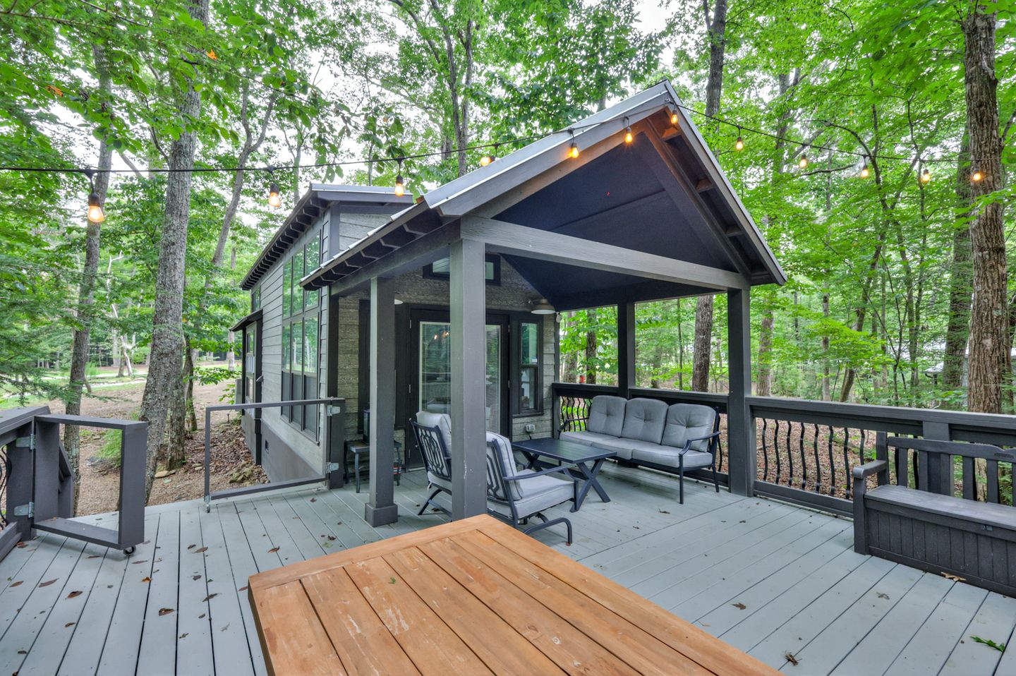 Fantastic Cabin with Fire Pit in Monteagle, Tennessee