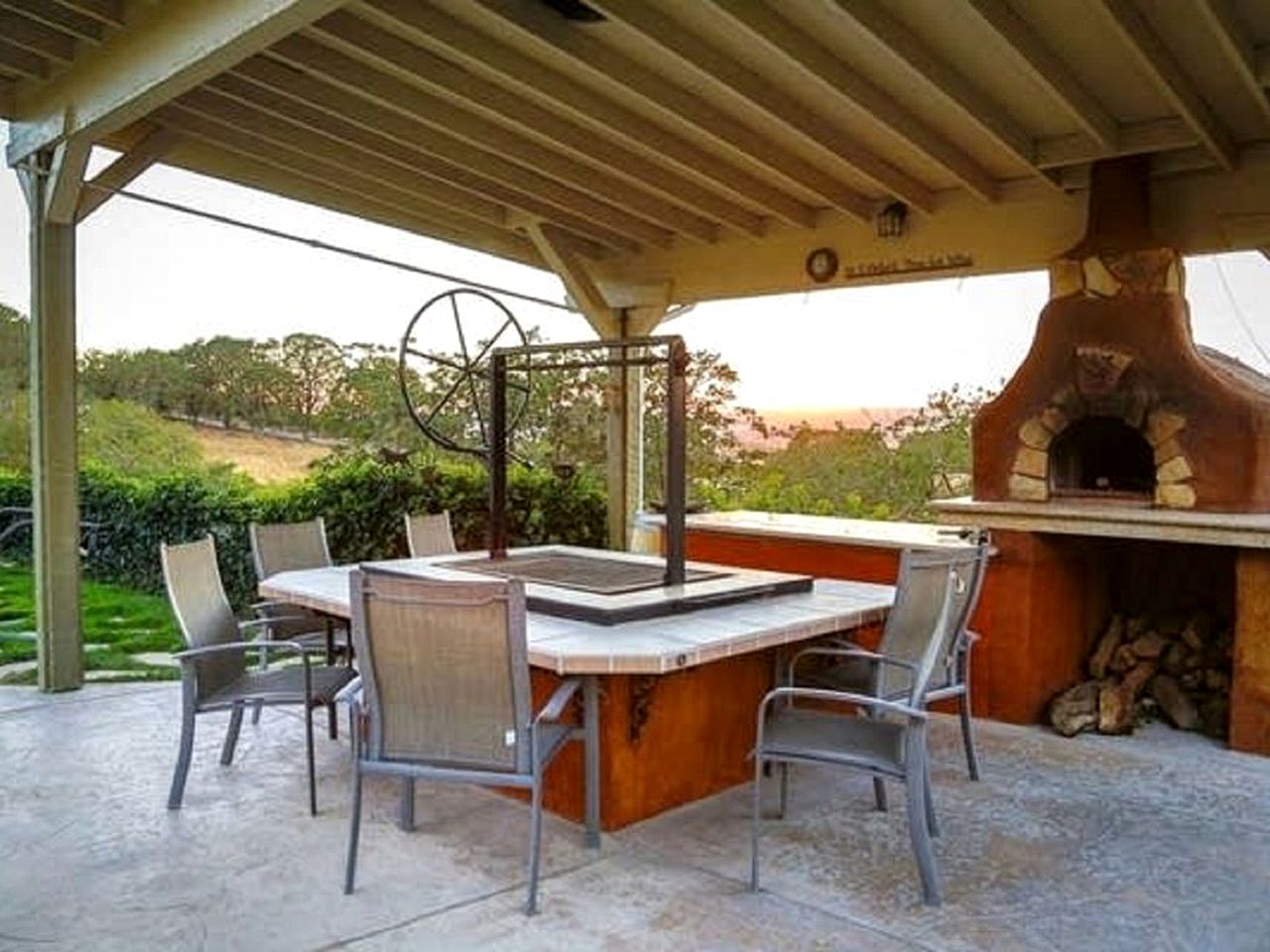 Exceptional 16-Person Vacation Villa Rental for Groups near Paso Robles, California