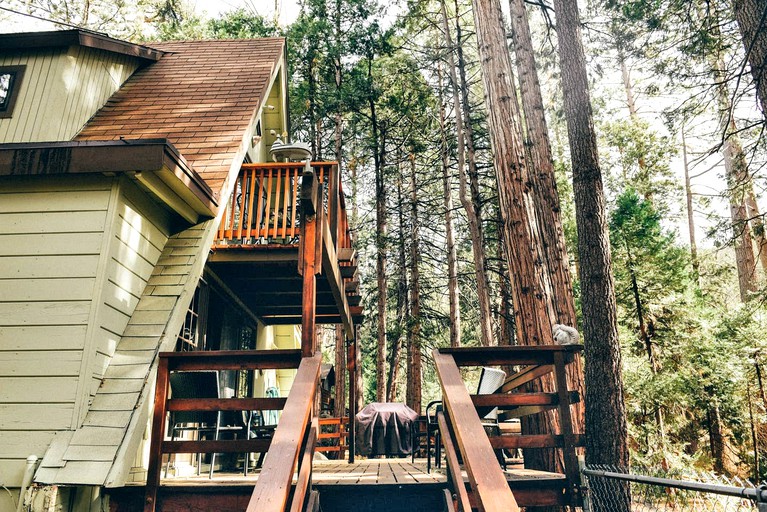 A-Frame Cabins (Idyllwild, California, United States)