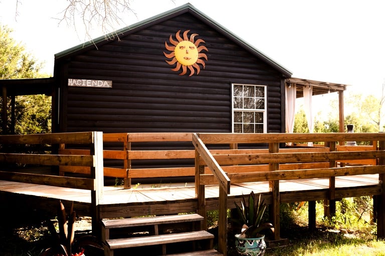 Cabins (United States of America, Bluff Dale, Texas)