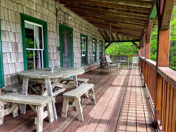 Cabins (United States of America, Raquette Lake, New York)