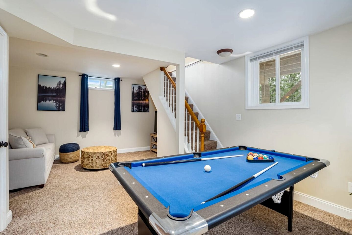 Fun and Modern Cabin with Pool Table, Hot Tub and Fire Pit for Your Perfect Getaway in Historic Harpers Ferry, WV