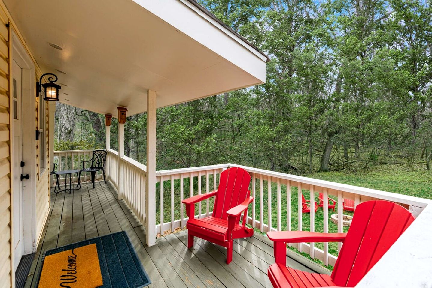 Fun and Modern Cabin with Pool Table, Hot Tub and Fire Pit for Your Perfect Getaway in Historic Harpers Ferry, WV