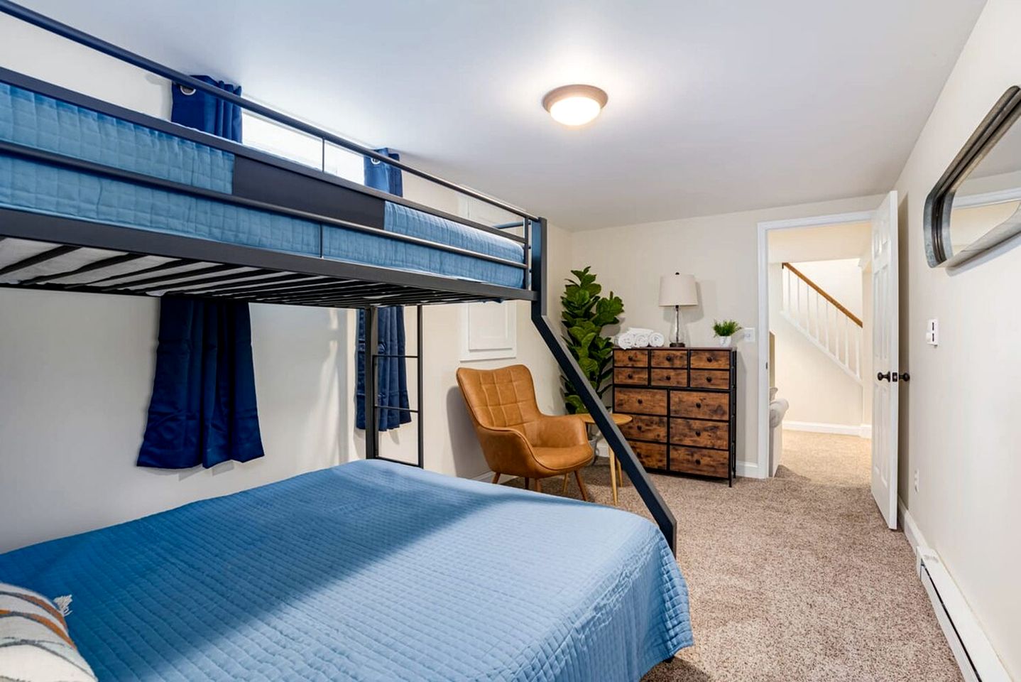 Fun and Modern Cabin with Pool Table, Hot Tub and Fire Pit for Your Perfect Getaway in Historic Harpers Ferry, WV