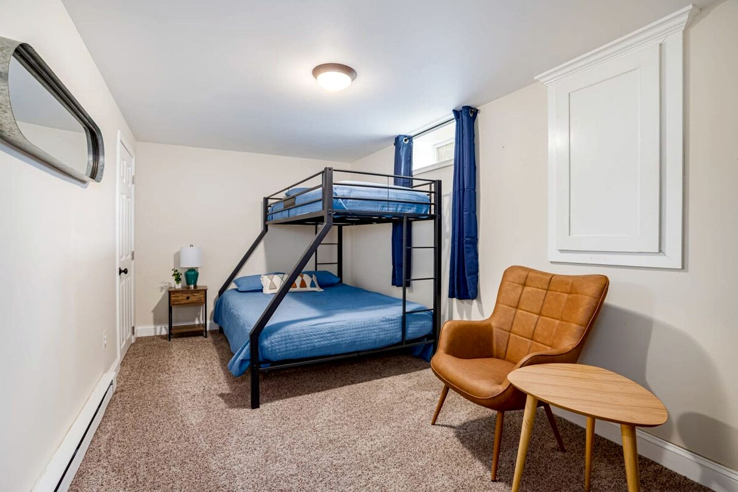 Fun and Modern Cabin with Pool Table, Hot Tub and Fire Pit for Your Perfect Getaway in Historic Harpers Ferry, WV