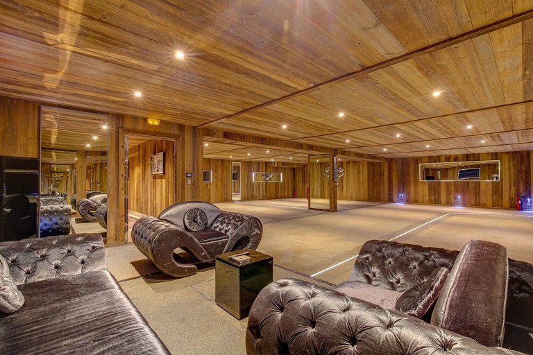 Vacation Rentals (France, Demi-Quartier, Auvergne-Rhône-Alpes)