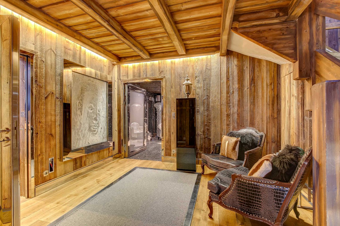 Prestigious Luxury Chalet with Private Helipad near Mont d’Arbois in Megève, France
