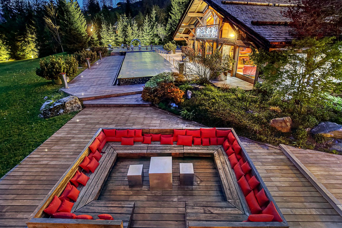Prestigious Luxury Chalet with Private Helipad near Mont d’Arbois in Megève, France