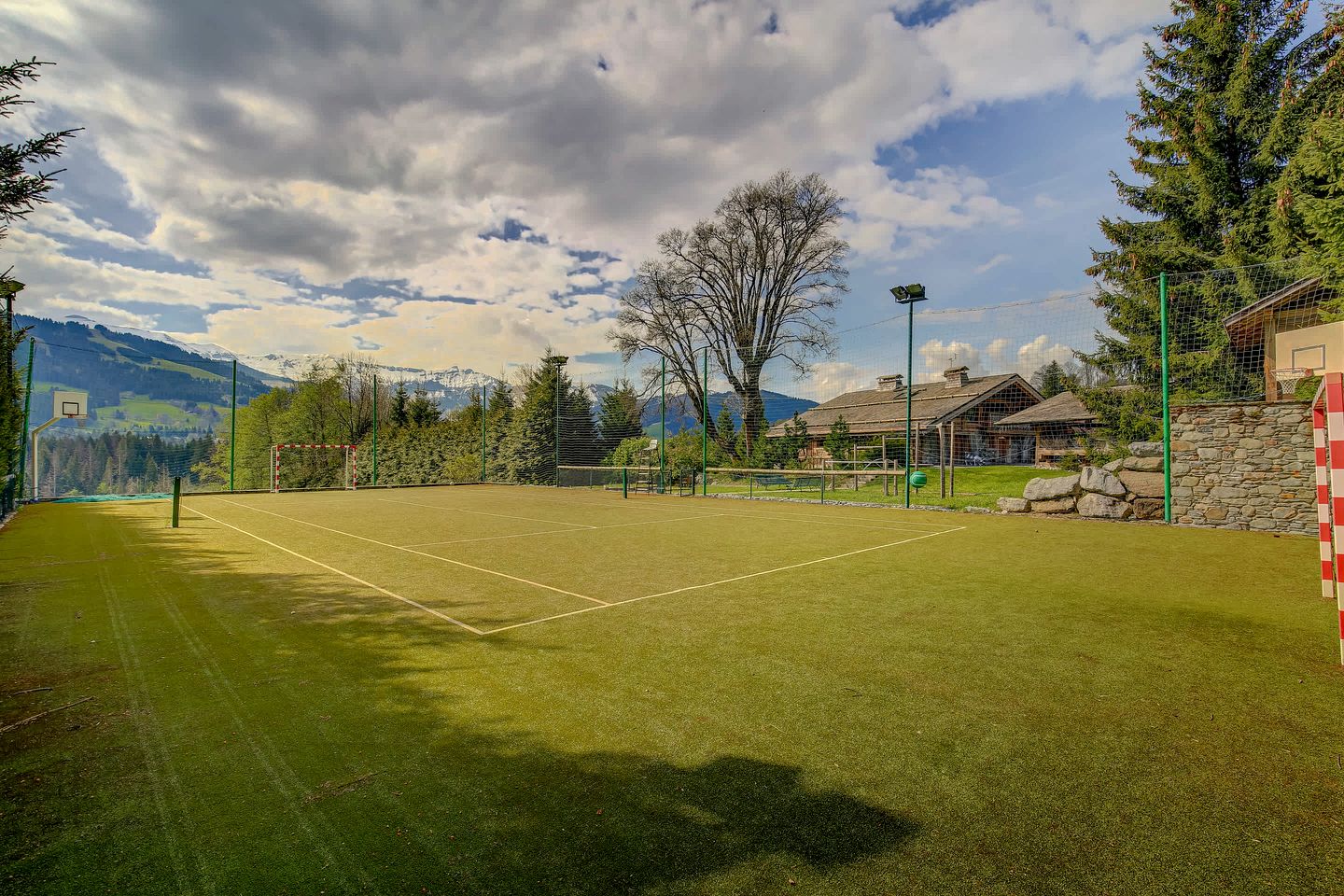 Prestigious Luxury Chalet with Private Helipad near Mont d’Arbois in Megève, France