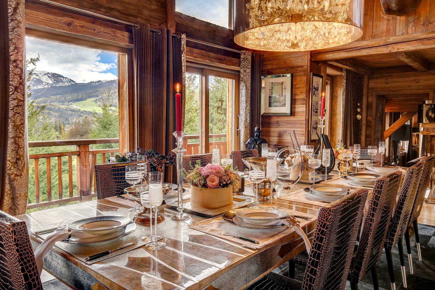 Prestigious Luxury Chalet with Private Helipad near Mont d’Arbois in Megève, France