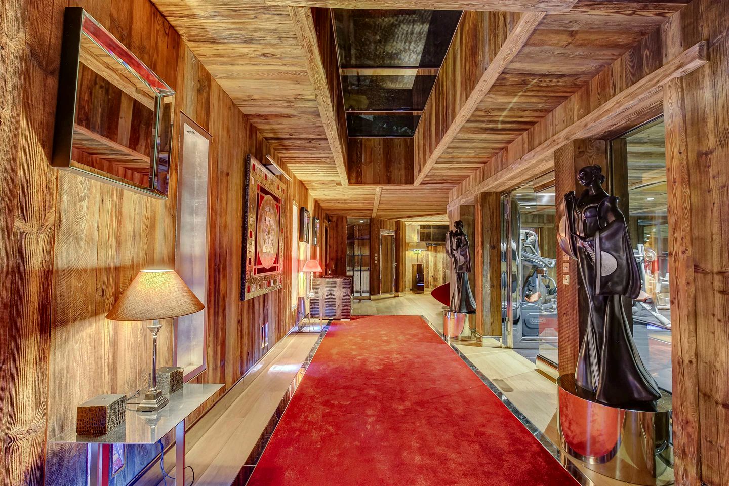 Prestigious Luxury Chalet with Private Helipad near Mont d’Arbois in Megève, France