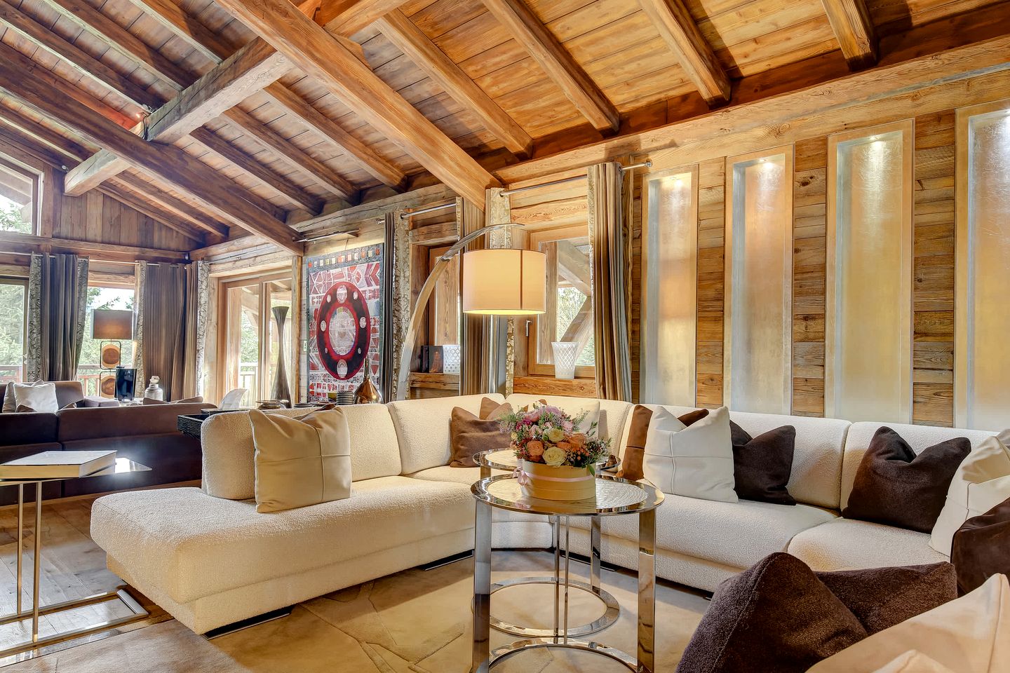 Prestigious Luxury Chalet with Private Helipad near Mont d’Arbois in Megève, France