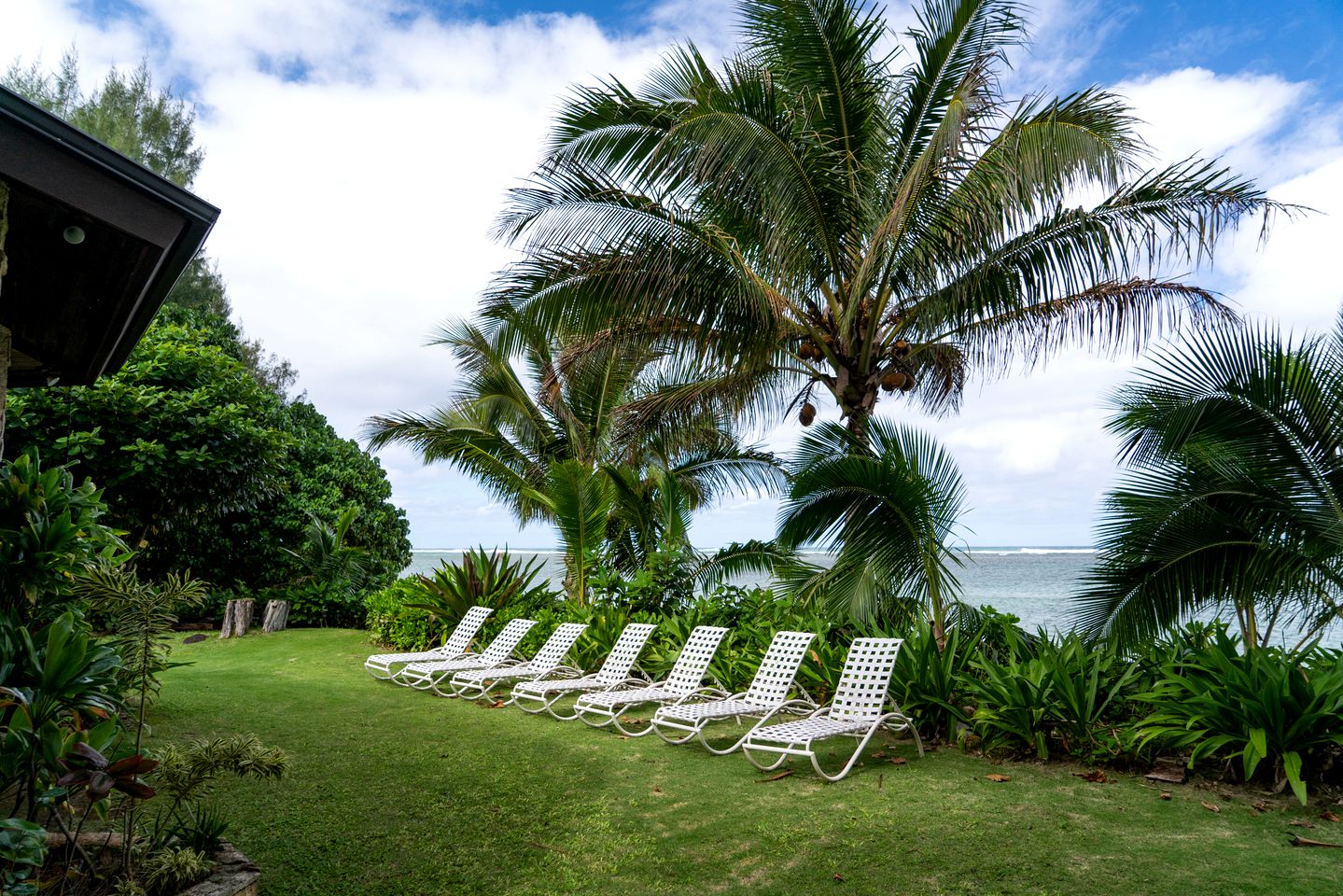 Exclusive Vacation Rental for Large Groups on the Shores of Anini Beach on the Island of Kauai in Hawaii