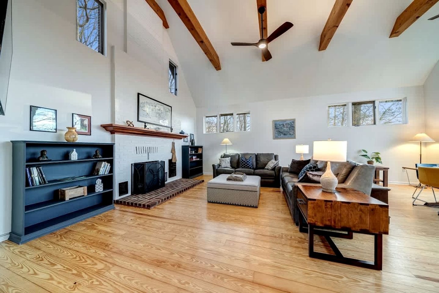 Gorgeous Cabin with Magnificent Views of the Potomac River in Shepherdstown, West Virginia