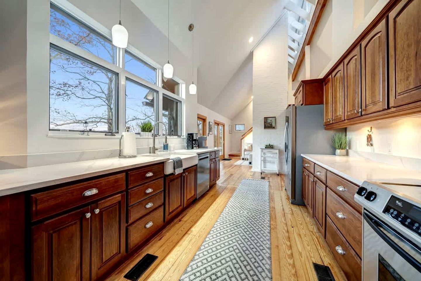 Gorgeous Cabin with Magnificent Views of the Potomac River in Shepherdstown, West Virginia
