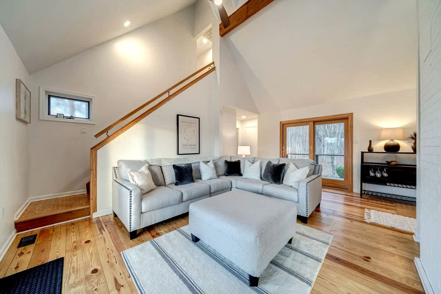 Gorgeous Cabin with Magnificent Views of the Potomac River in Shepherdstown, West Virginia