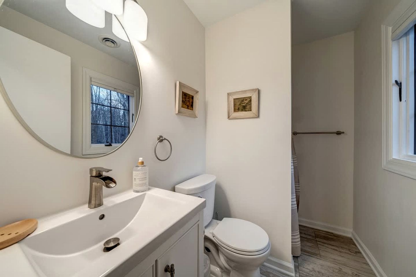 Gorgeous Cabin with Magnificent Views of the Potomac River in Shepherdstown, West Virginia