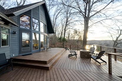 Gorgeous Cabin with Magnificent Views of the Potomac River in Shepherdstown, West Virginia photo 2