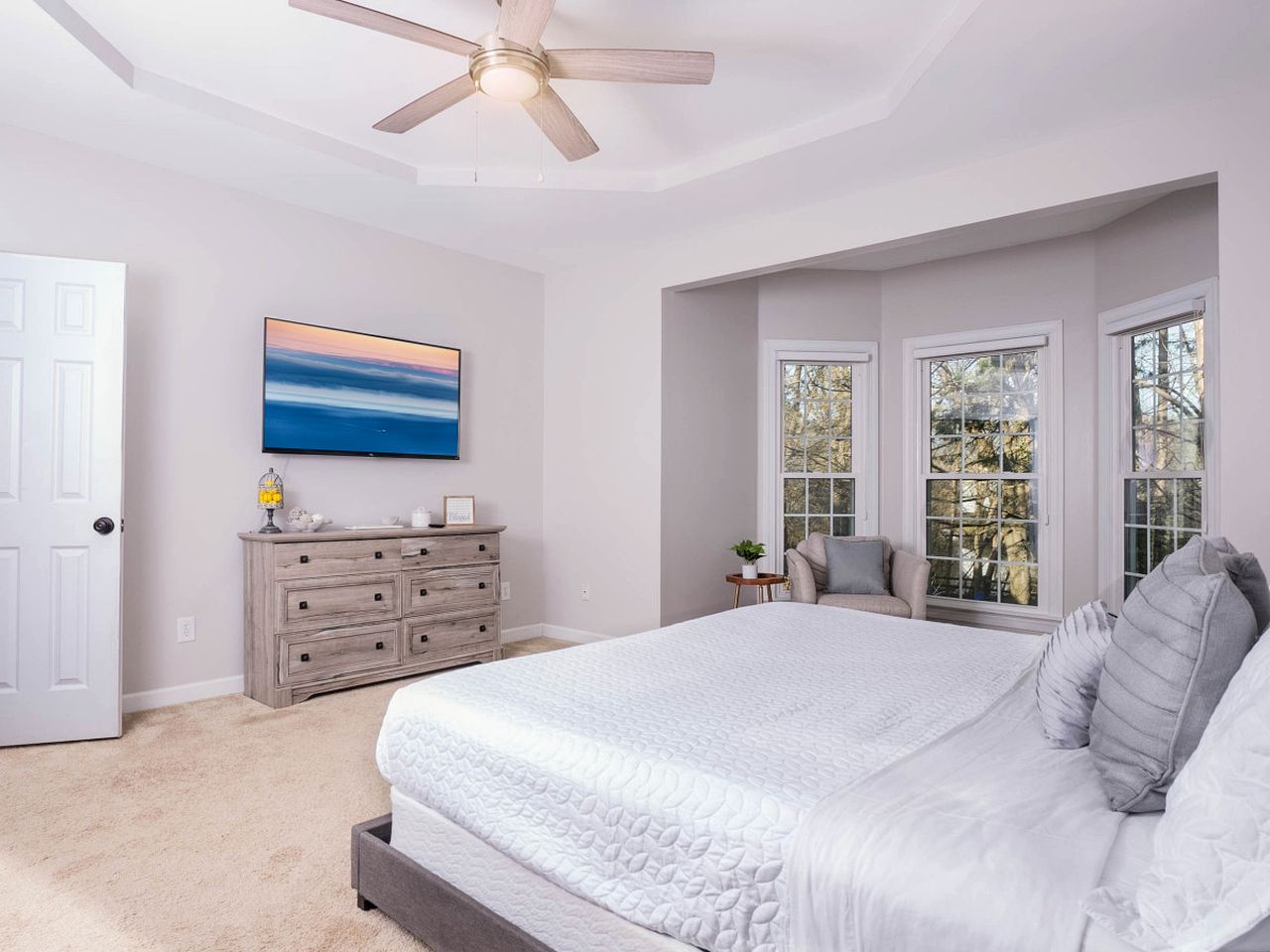 Disconnect at this Cottage with Great Surroundings in Charlotte, North Carolina
