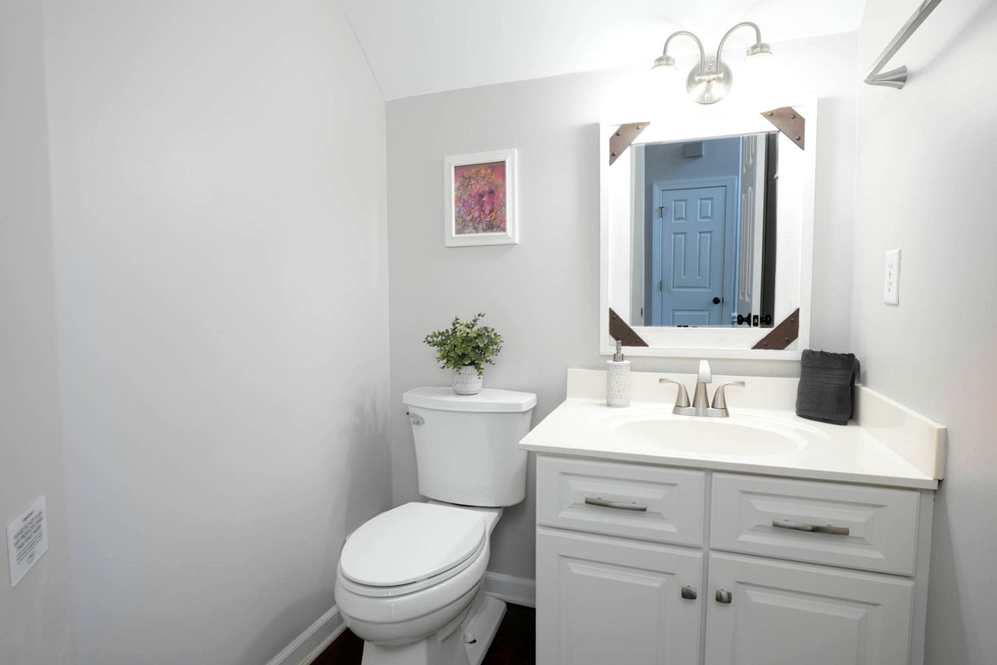 Disconnect at this Cottage with Great Surroundings in Charlotte, North Carolina