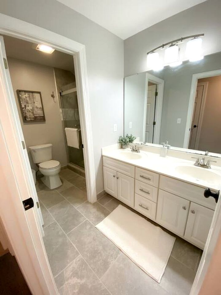 Disconnect at this Cottage with Great Surroundings in Charlotte, North Carolina