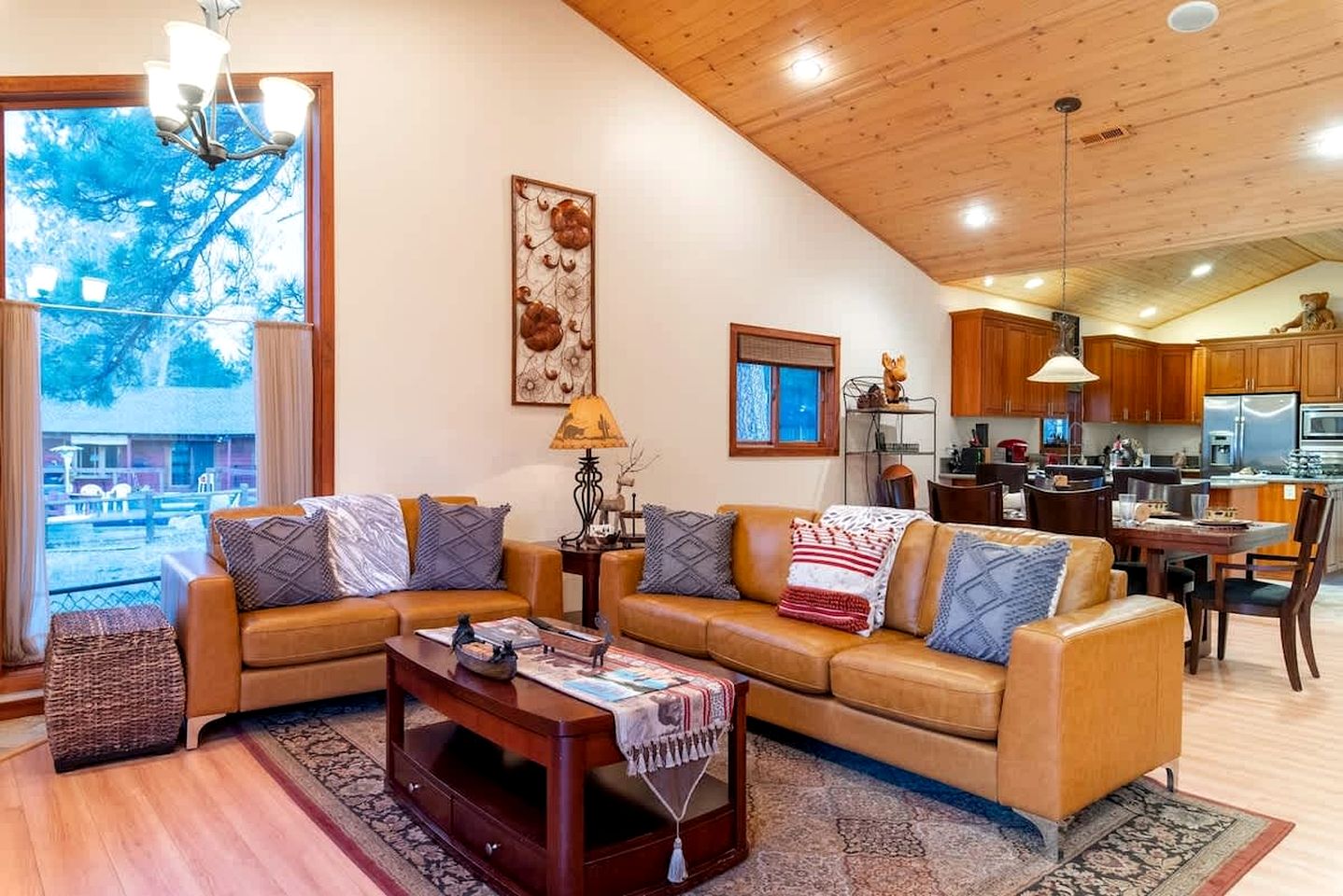 Experience Bliss: Big Bear Lake Rental with Exclusive Hot Tub