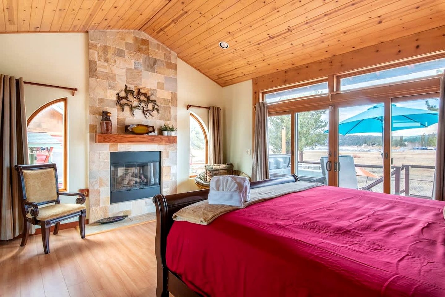 Experience Bliss: Big Bear Lake Rental with Exclusive Hot Tub