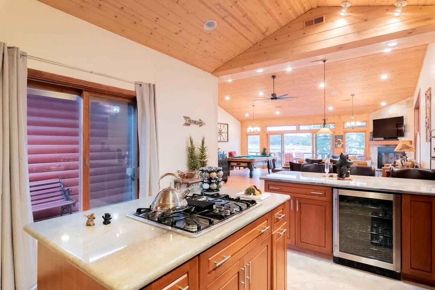 Experience Bliss: Big Bear Lake Rental with Exclusive Hot Tub