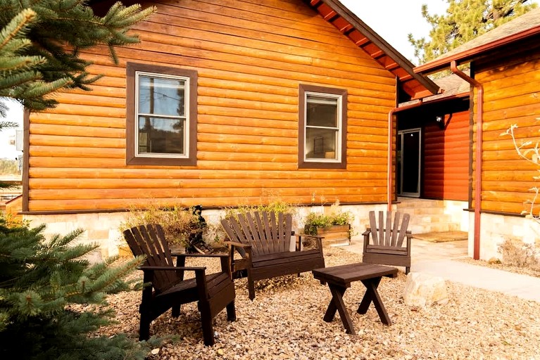 Cabins (United States of America, Big Bear Lake, California)