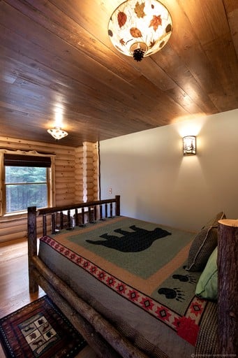Log Cabins (United States of America, Lake Placid, New York)