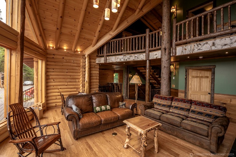 Log Cabins (United States of America, Lake Placid, New York)