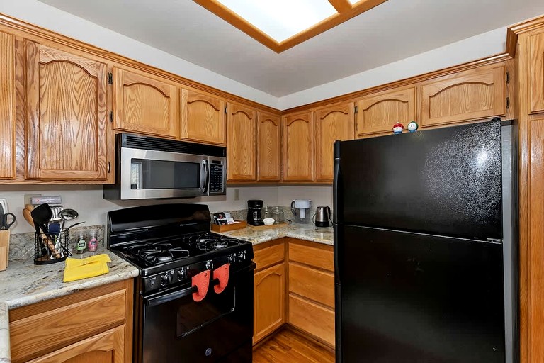 Cabins (United States of America, Big Bear Lake, California)