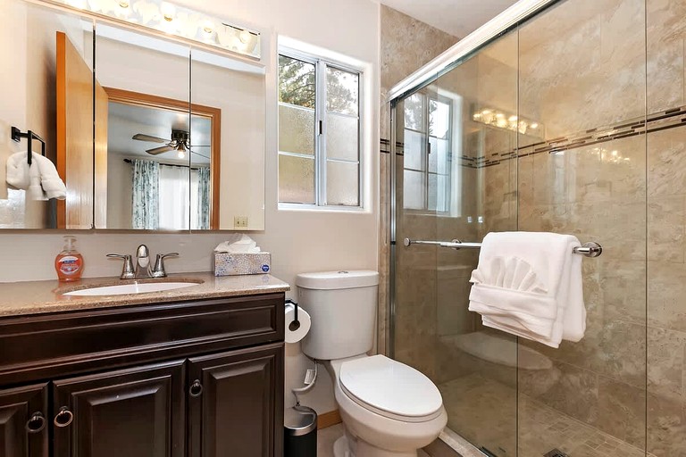 Cabins (United States of America, Big Bear Lake, California)