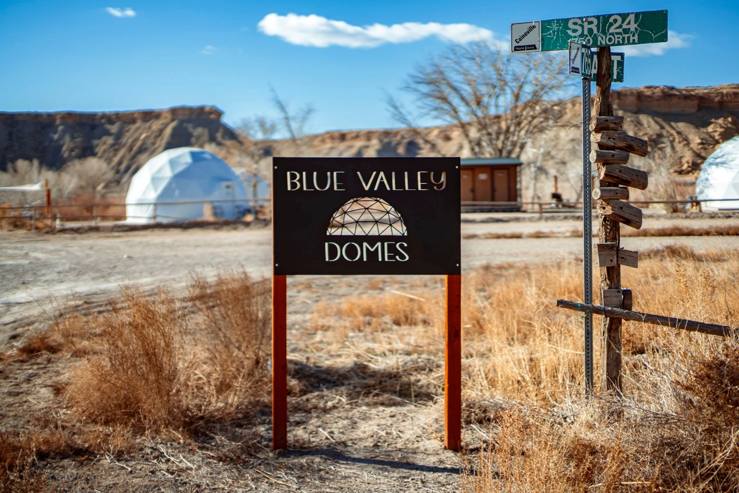Experience Luxury Underneath the Stars: Geodesic Dome Near Capitol Reef National Park, UT