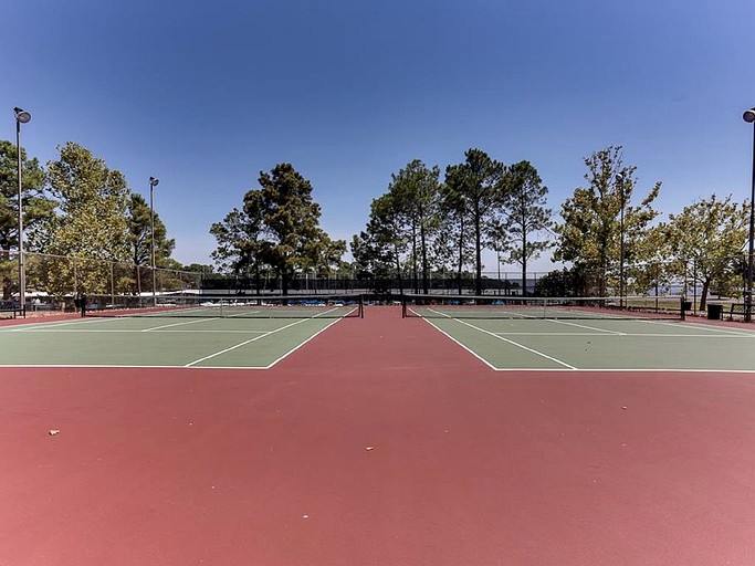 Nature Lodges (Willis, Texas, United States)