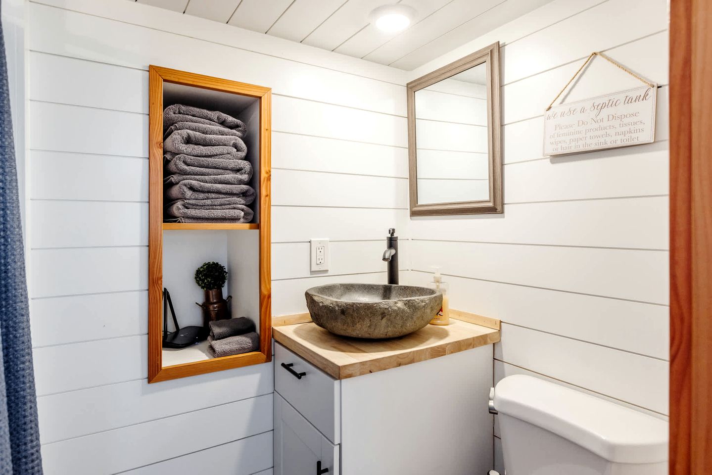 Explore Nature in Style: Discover This Tiny Home Getaway in Apple Valley, Utah