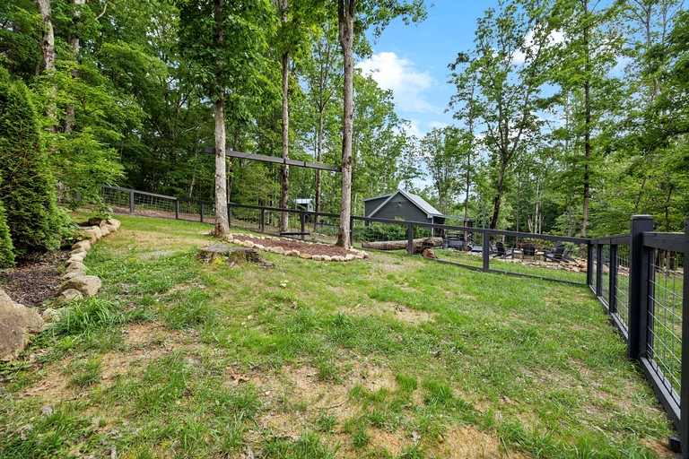 Cabins (United States of America, Tracy City, Tennessee)