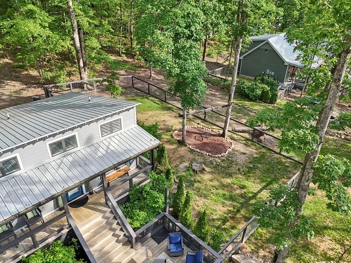 Cabins (United States of America, Tracy City, Tennessee)