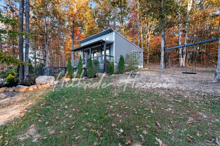 Cabins (United States of America, Tracy City, Tennessee)