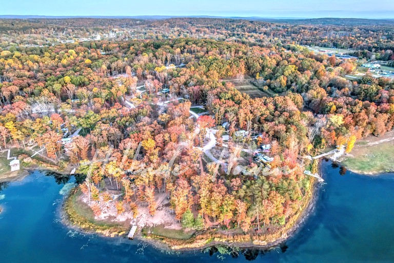 Cabins (United States of America, Tracy City, Tennessee)