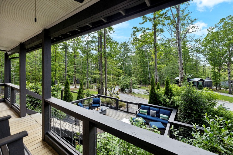 Cabins (United States of America, Tracy City, Tennessee)