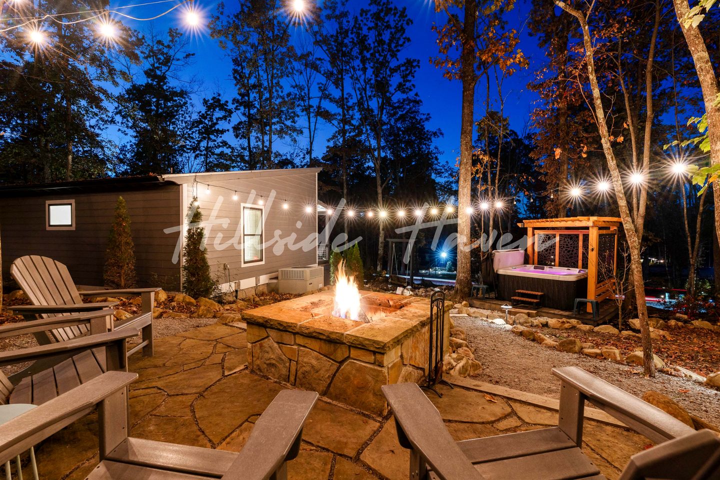 Exquisite Cabin with Stunning Interior, Outdoor Deck and Hot-Tub in Tennessee