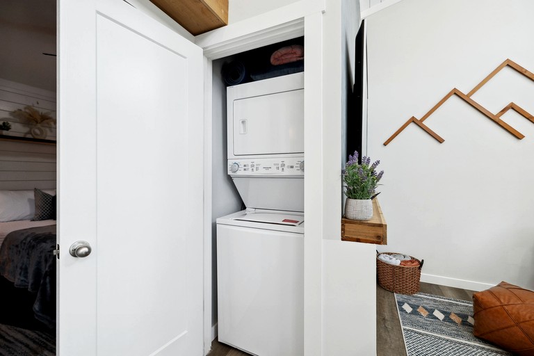 Cabins (United States of America, Tracy City, Tennessee)