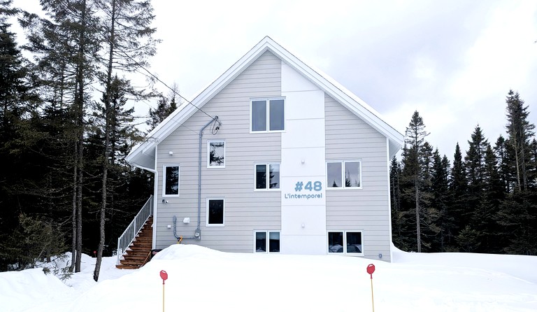 Cottages (Canada, Shannon, Quebec)