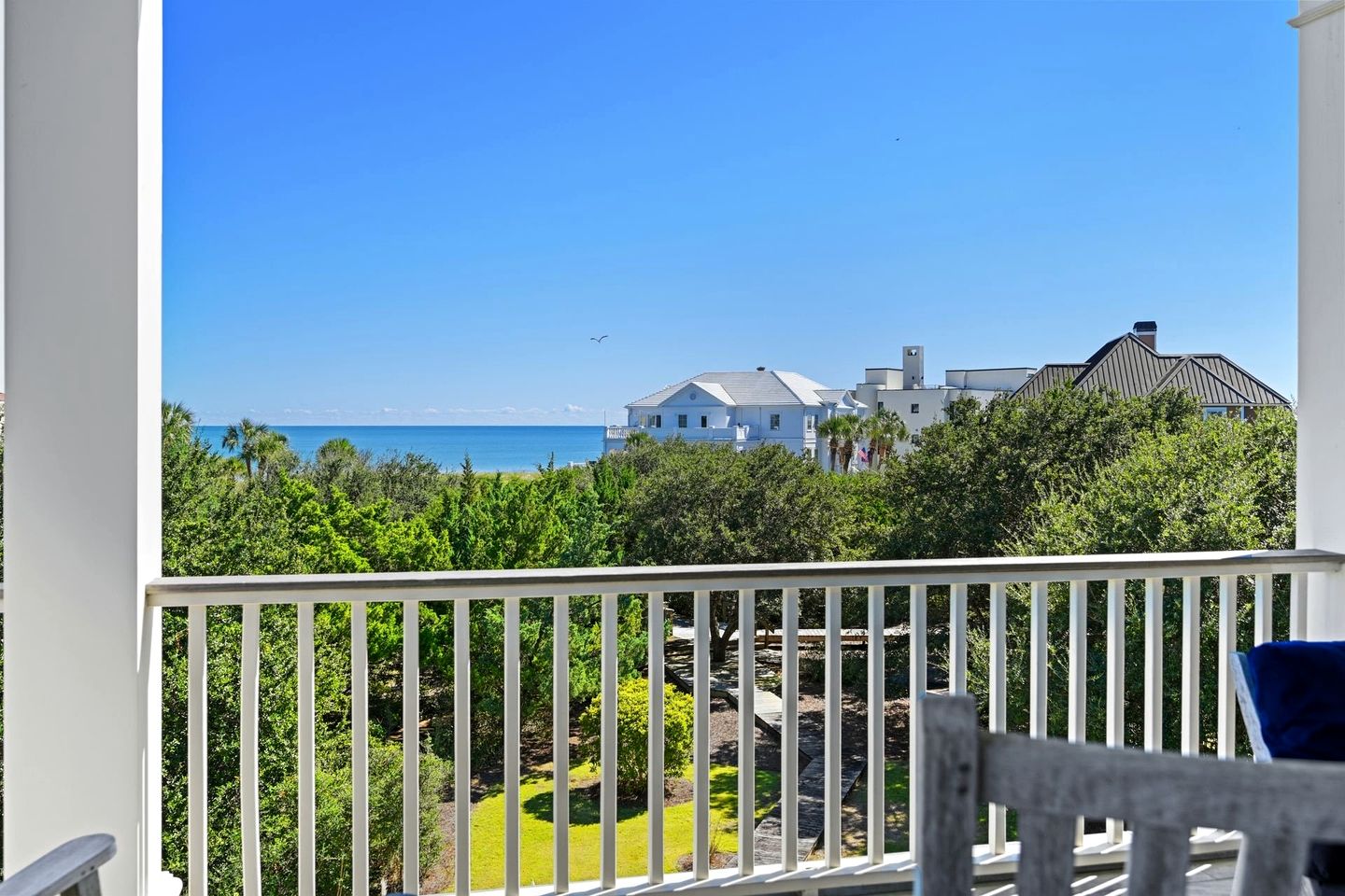Exquisite Beach House for Family Getaway in Gated Community near Pawleys Island, South Carolina