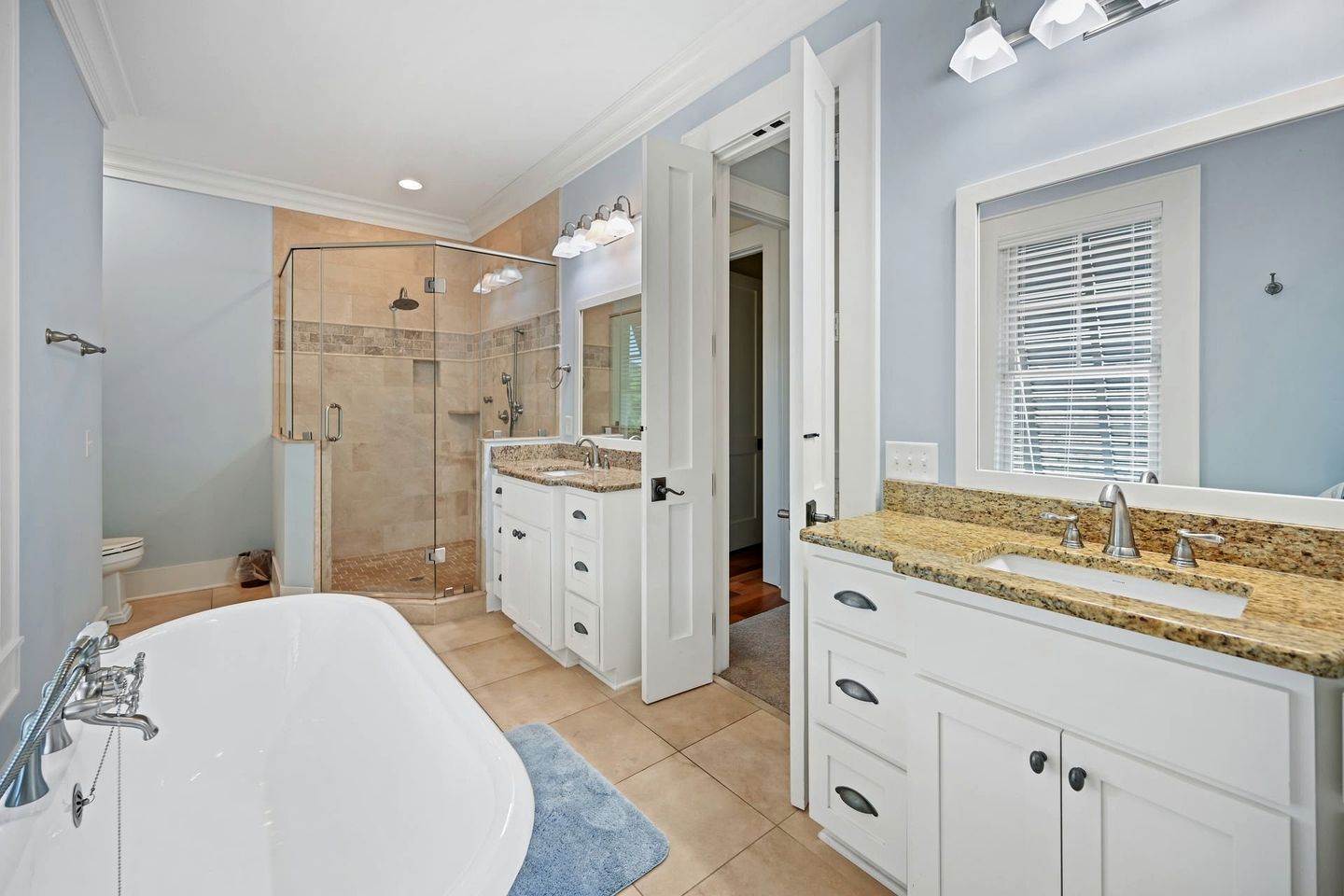 Exquisite Beach House for Family Getaway in Gated Community near Pawleys Island, South Carolina