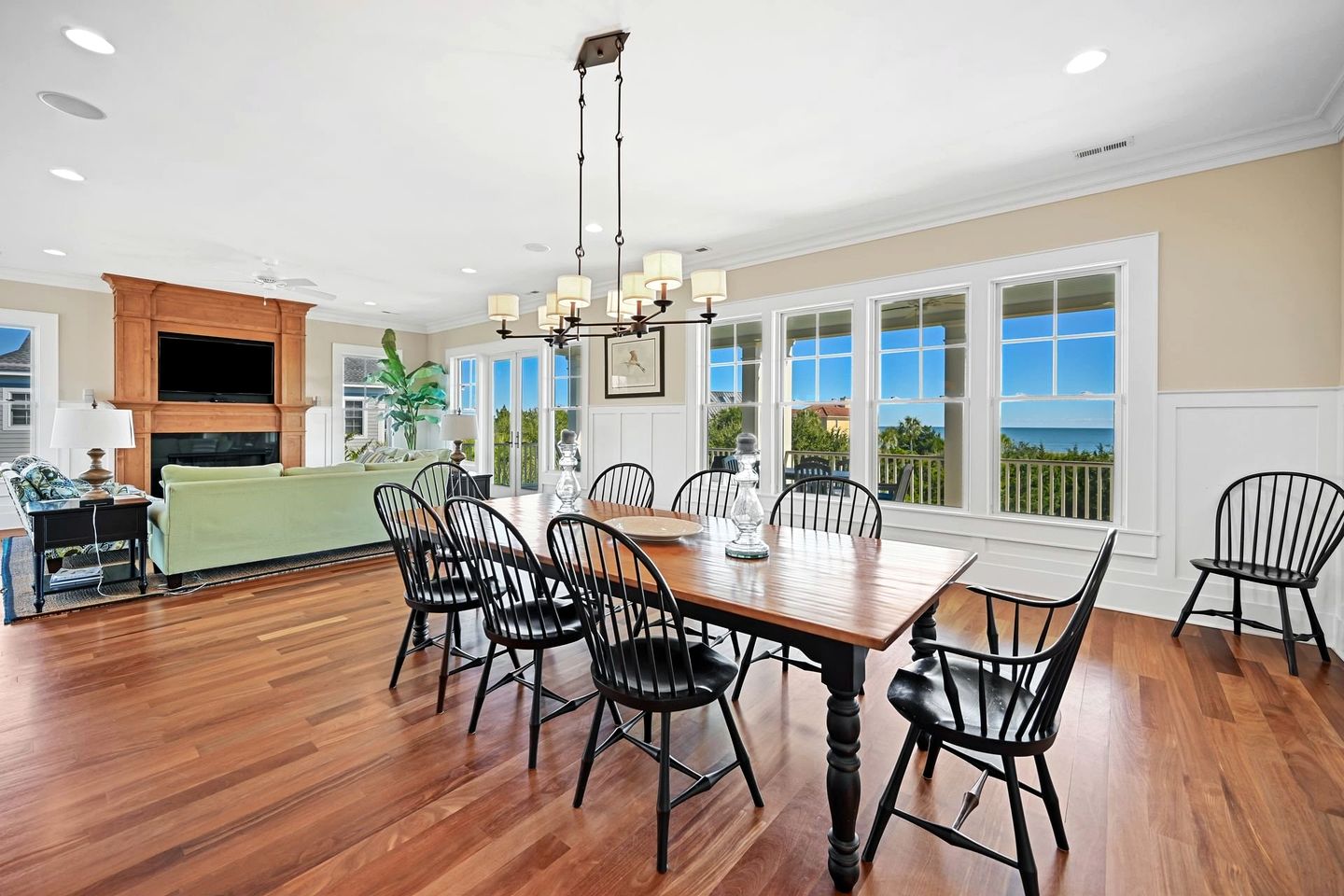 Exquisite Beach House for Family Getaway in Gated Community near Pawleys Island, South Carolina