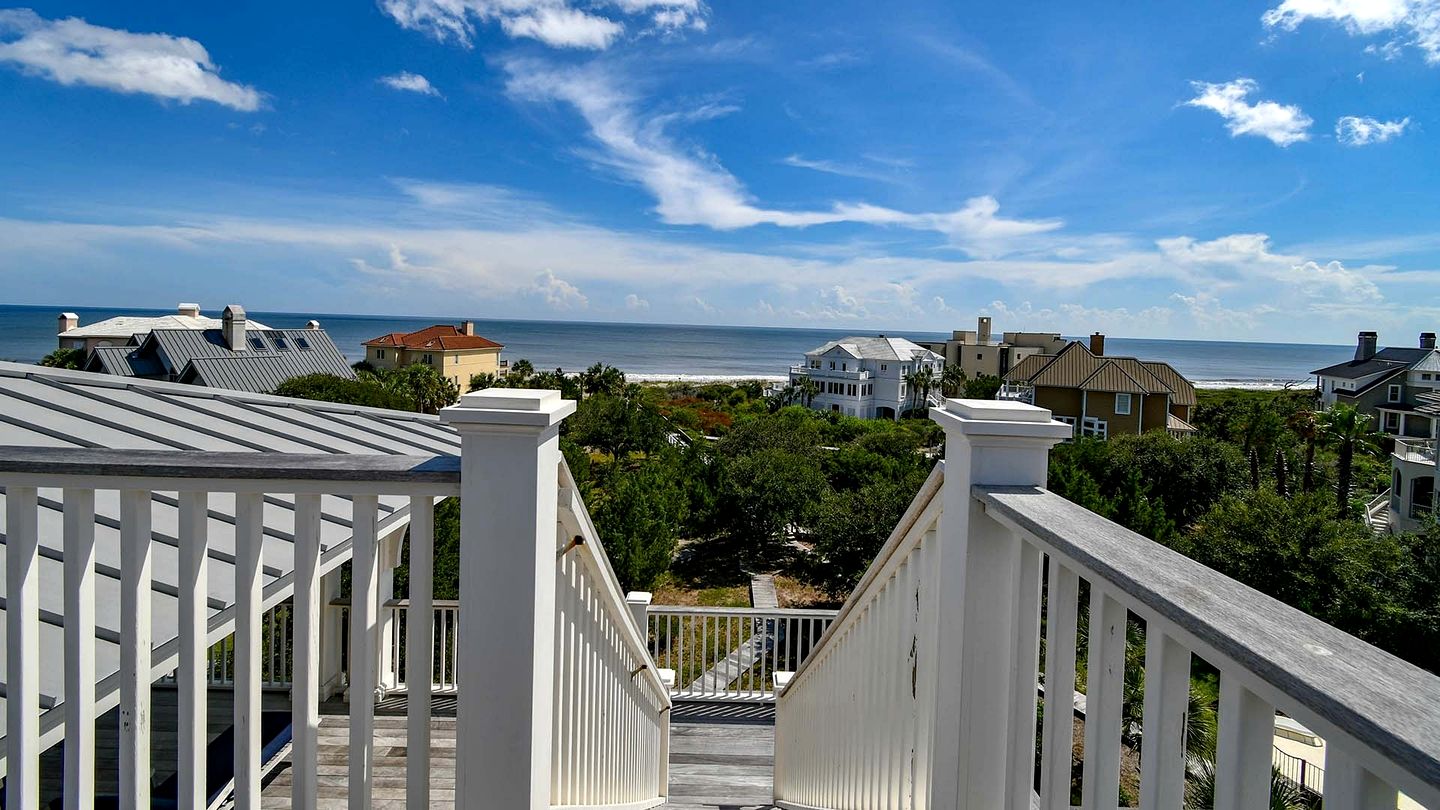 Exquisite Beach House for Family Getaway in Gated Community near Pawleys Island, South Carolina