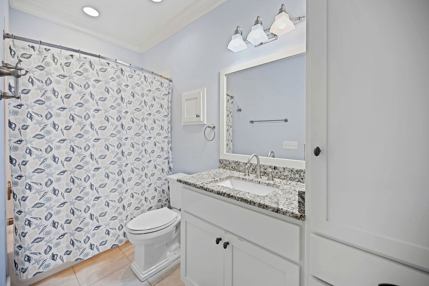 Exquisite Beach House for Family Getaway in Gated Community near Pawleys Island, South Carolina